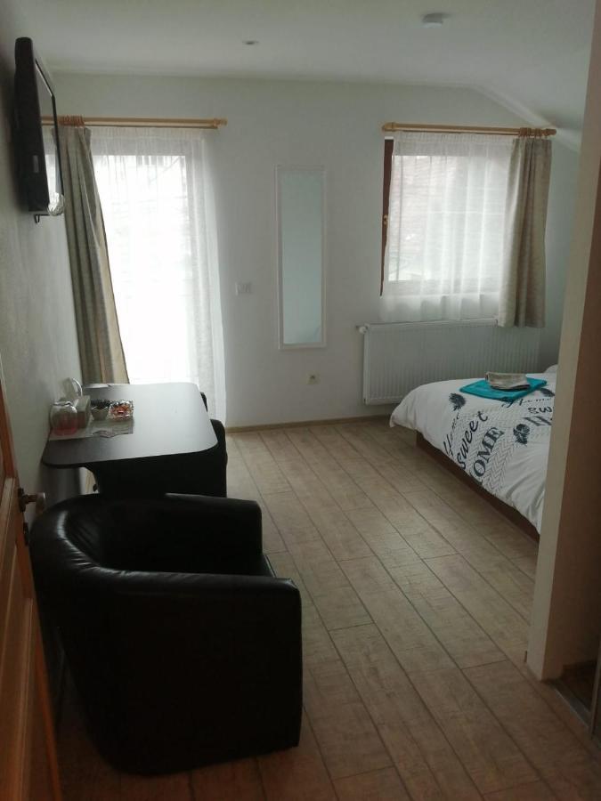 Cazare Regim Hotelier Zărneşti Exterior foto