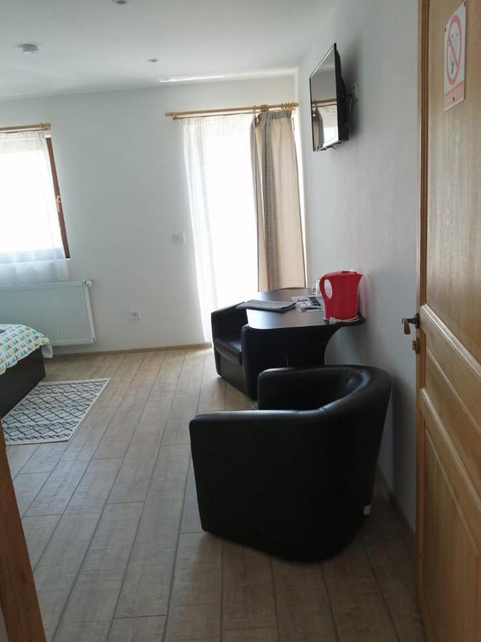 Cazare Regim Hotelier Zărneşti Exterior foto
